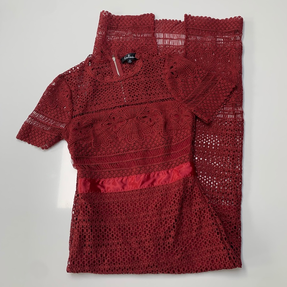 Lulus EUC XS red maxi lace overlay dress - Picture 2 of 13